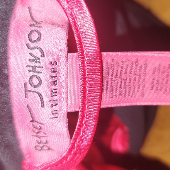 Betsey Johnson Black Velvet Robe with Pink Lining - Picture 2 of 9